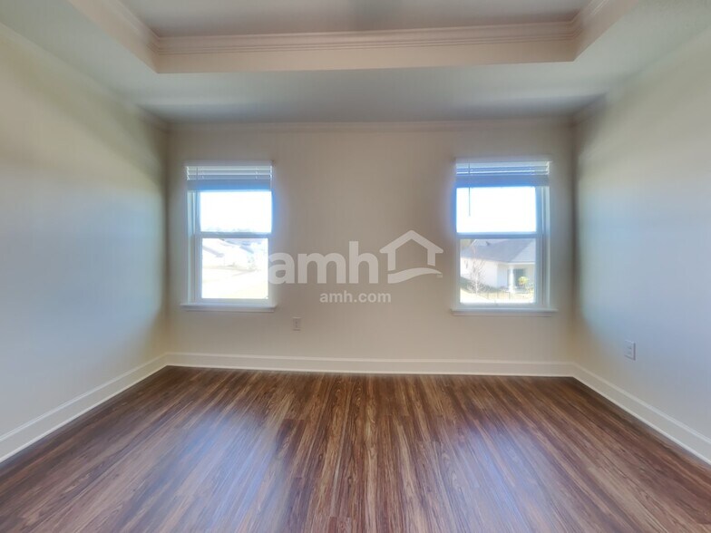 Building Photo - 5780 Hampton Creek Rd