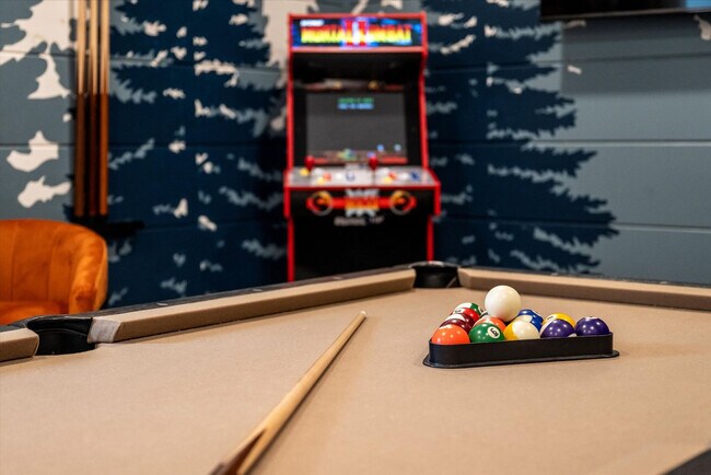 Building Photo - 532 Warbonnet Wy