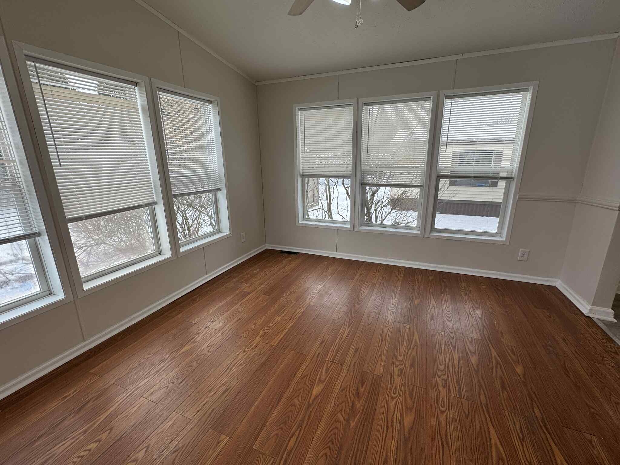 Building Photo - 2020 Marmoor Dr