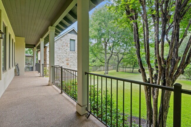 Building Photo - 6636 Dogwood Creek Dr