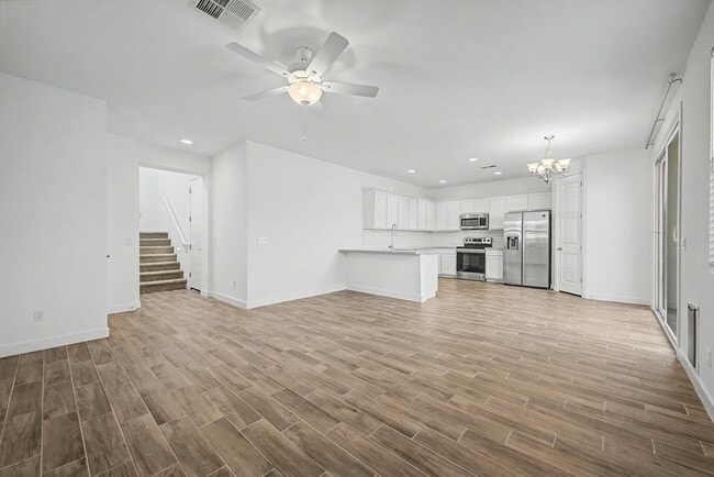 Building Photo - 5512 S Dillon Cir