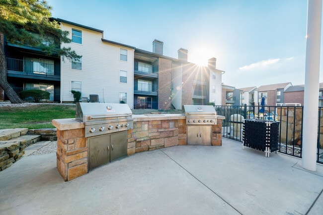 Building Photo - Bridgeport