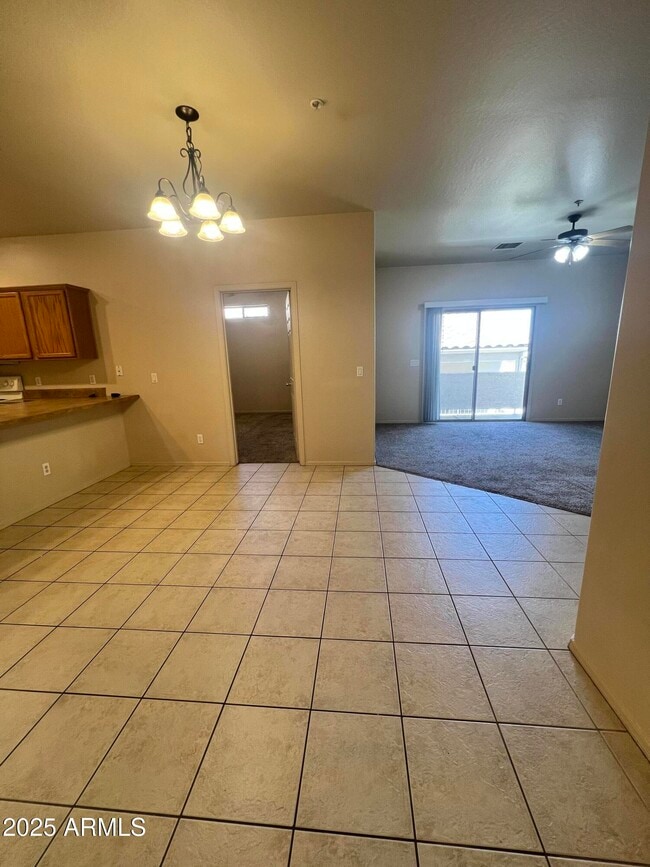Building Photo - 1770 Bluff Dr