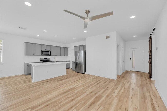 Building Photo - 149 Filifera Ct