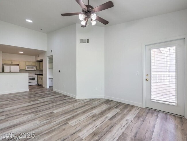 Building Photo - 10001 Peace Way