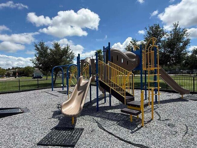 Building Photo - 930 Meadow Glade Dr