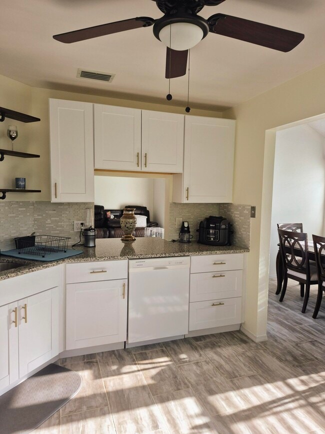 Building Photo - 1975 Westminster Cir