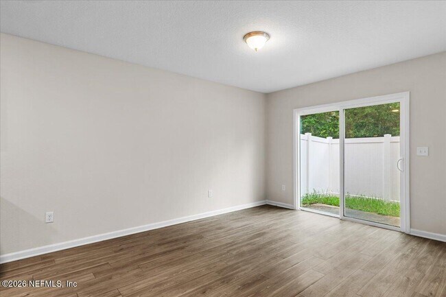 Building Photo - 8206 Halls Hammock Ct
