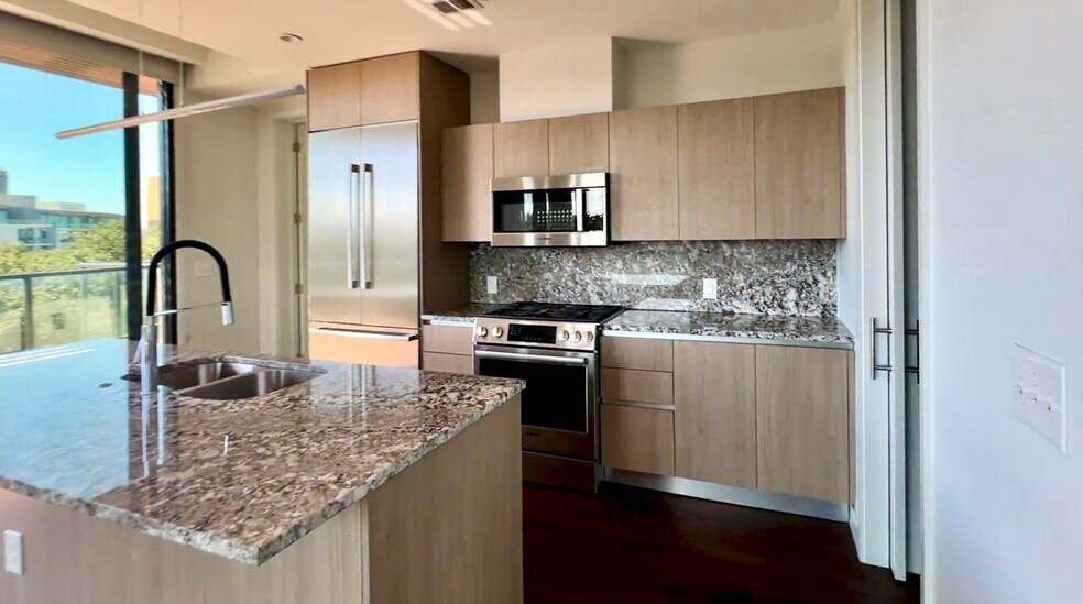 Building Photo - 4819 Skillman St