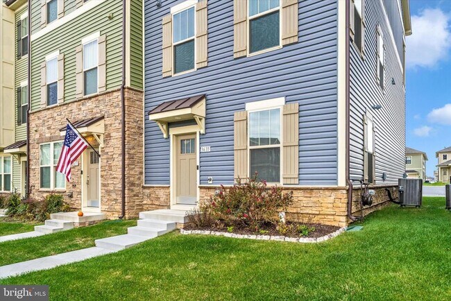 Building Photo - 3635 Stone Barn Dr