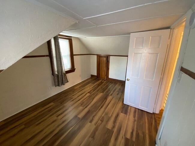 Building Photo - 46 Whiting St