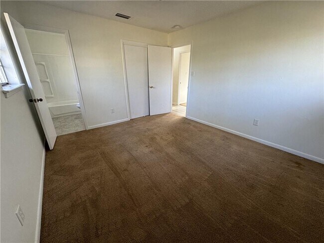 Building Photo - 7445 Bowers Ln