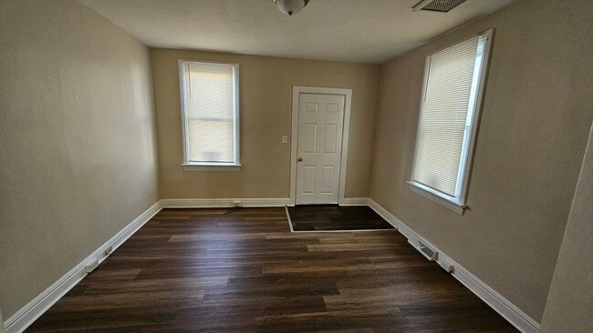 Building Photo - JUST REDUCED!  Ask About Move In Incentives!  3 Bedroom Duplex in Quiet Location