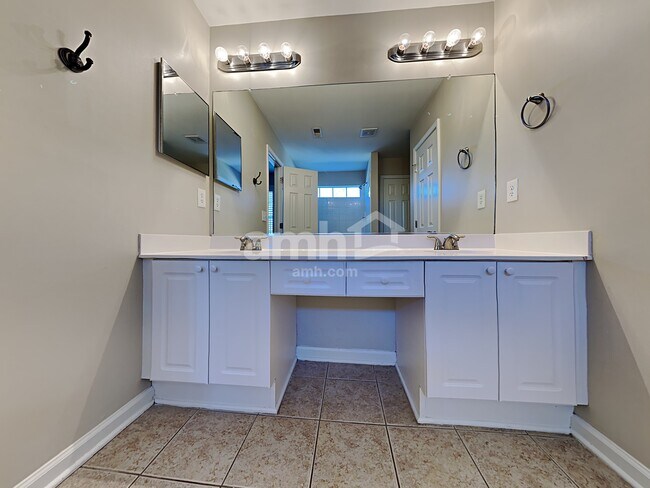 Building Photo - 5405 Red Fork Ln