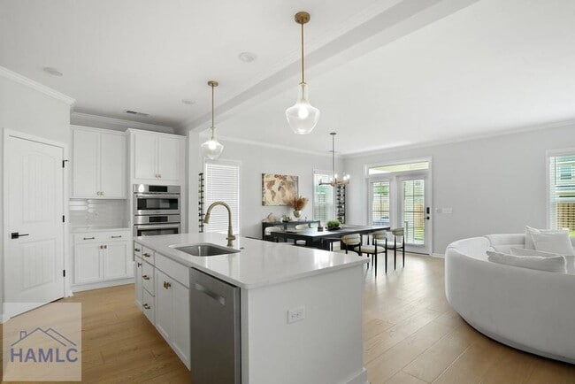 Building Photo - 25 Ashmont St