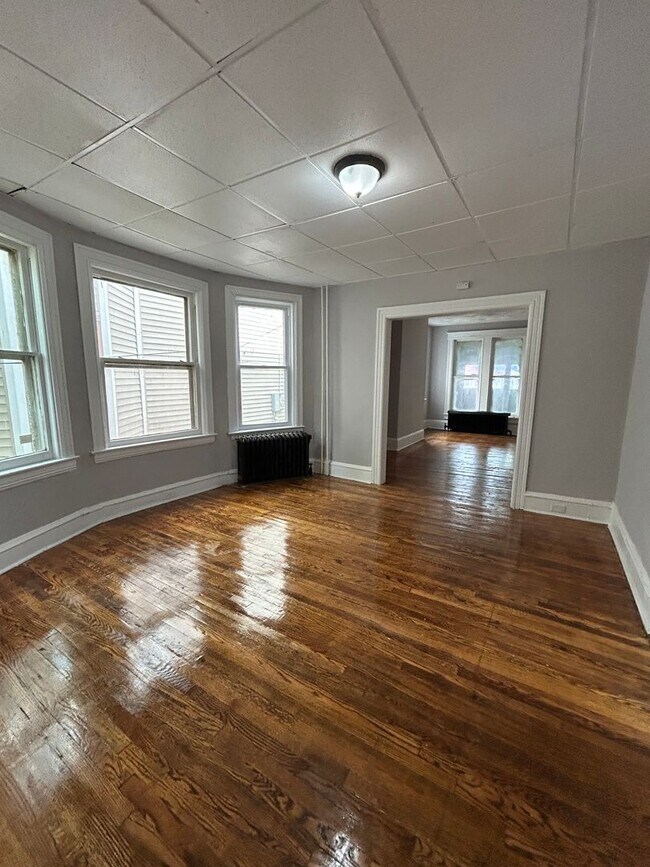 Building Photo - 659 Stuyvesant Ave