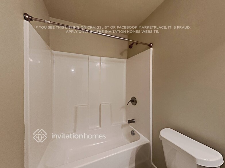 Building Photo - 5725 Westin Cir
