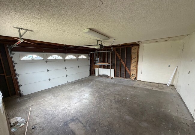 Building Photo - 1310 Lesley Ct