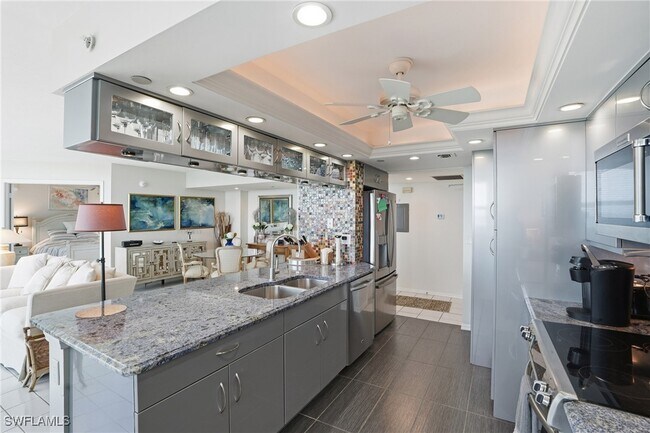 Building Photo - 6101 Pelican Bay Blvd