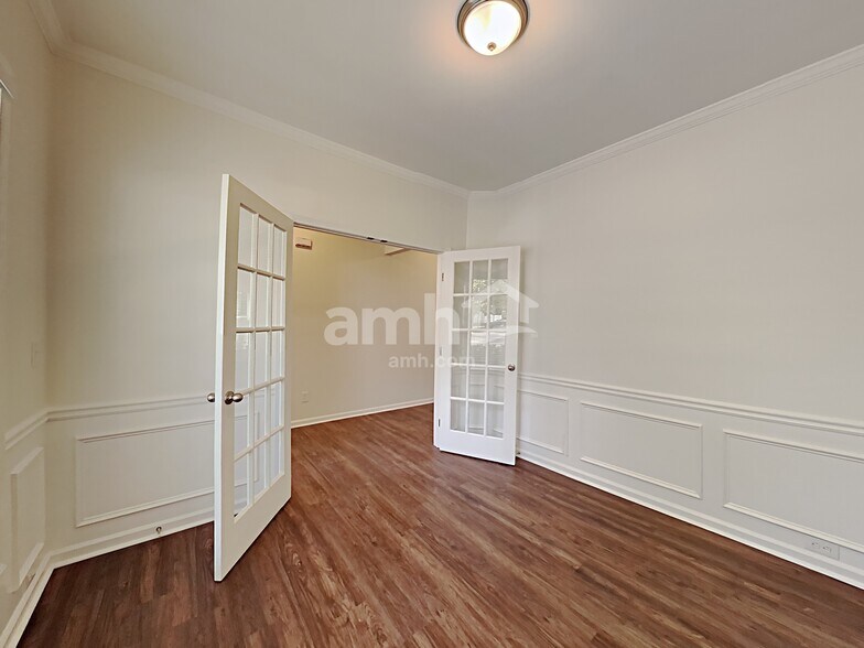 Building Photo - 4620 Stonehaven View