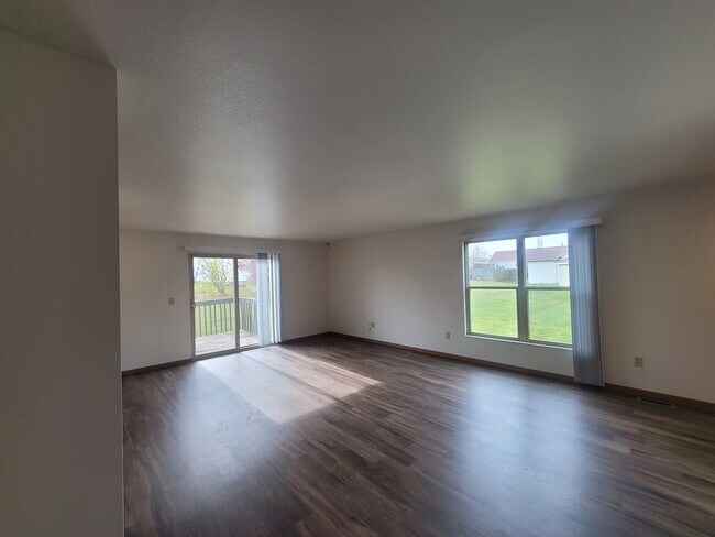 Living Room - 113 W Meade Ave