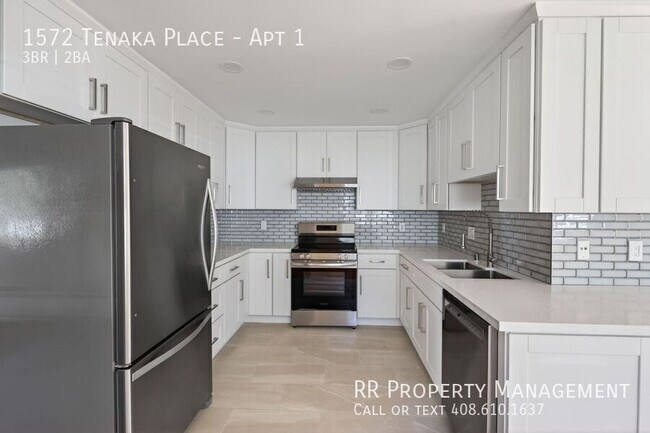 Building Photo - 1572 Tenaka Pl