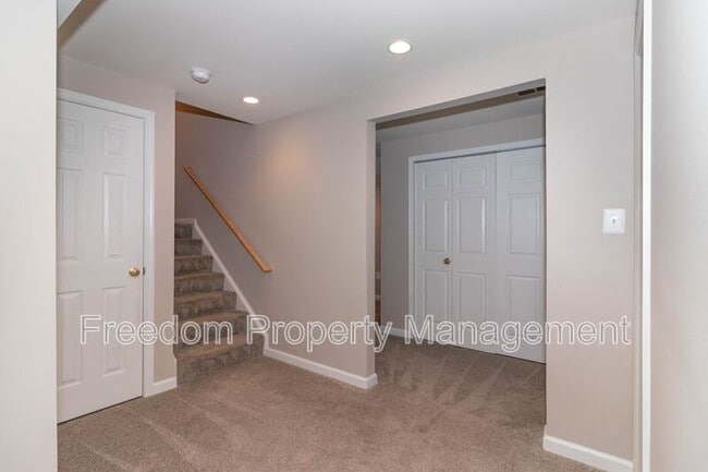 Building Photo - 80 Brookshire Dr