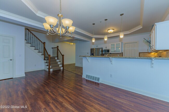 Building Photo - 502 Valley Pointe Dr