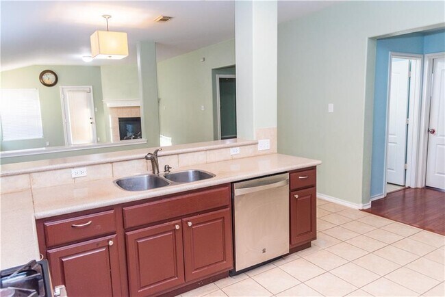 Building Photo - 3660 Pine Needle Cir