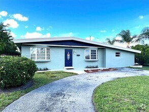 Building Photo - 3 bedroom in Pembroke Pines FL 33023