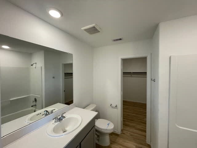 Building Photo - 24019 Laurel Farms Dr