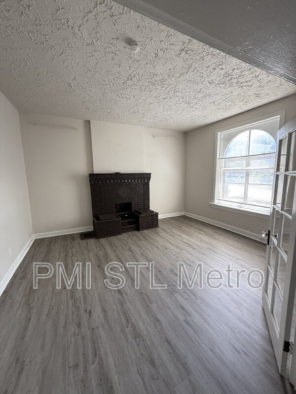 Building Photo - 4037-4039 Enright Ave