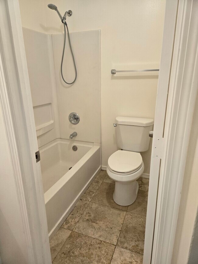 Building Photo - 573 Serenade Cir E
