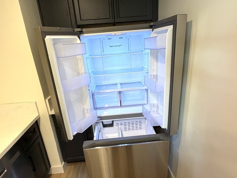 Building Photo - 1316 Venice Blvd.