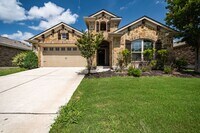 Building Photo - Beautiful & Convenient 3 Bedroom, 2 Bath H...
