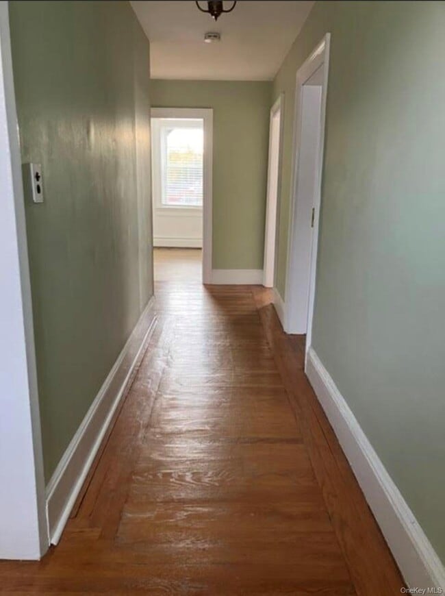 Building Photo - 5 Wood Ct