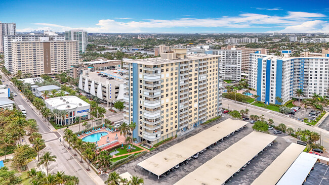 Building Photo - 305 N Pompano Beach Blvd