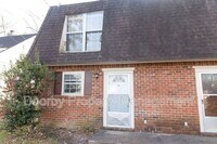 Building Photo - 5206 Sunbeam Ave