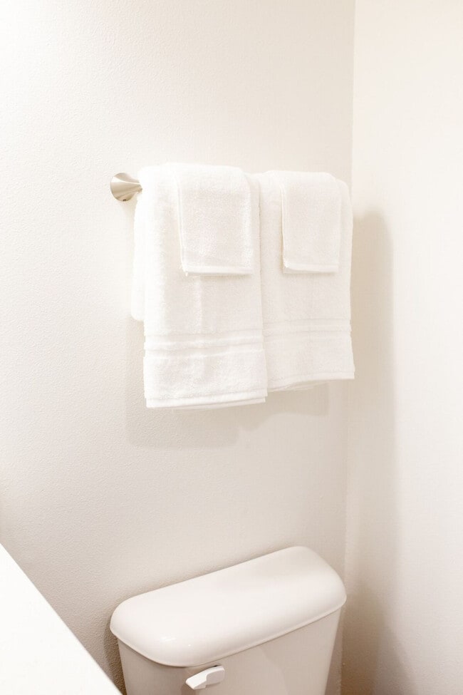 Building Photo - 619 Jack Stephens Dr