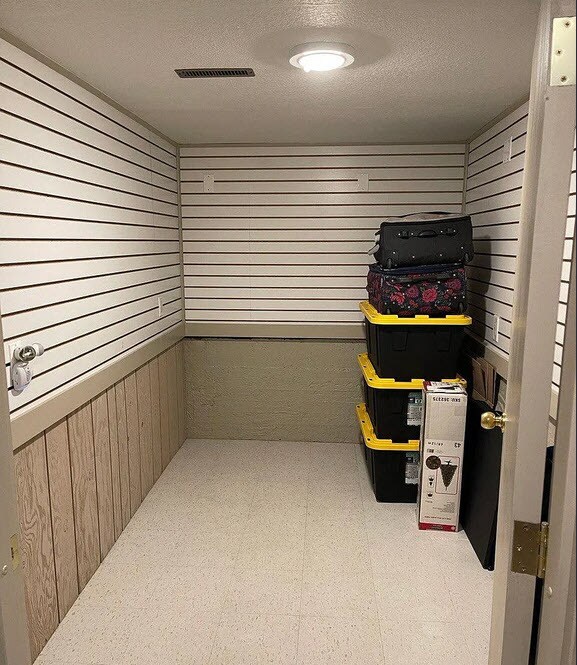 Shared Storage - 5434 N Lotus Ave