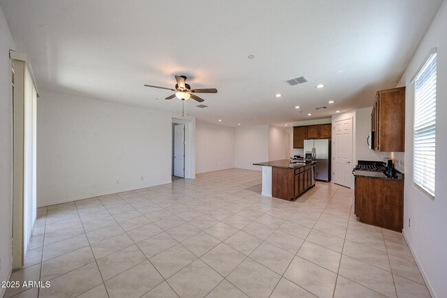 Building Photo - 28562 N 133rd Ln