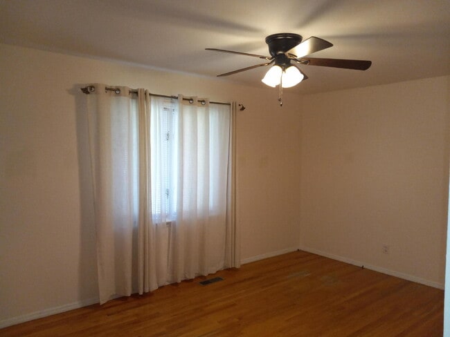 Building Photo - Beautiful Chesterfield Home in Desirable High Valley Neighborhood