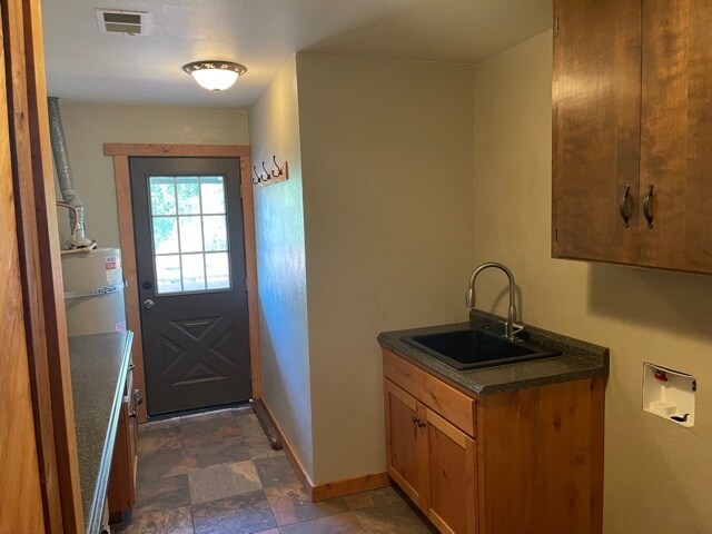 Building Photo - 32339 Success Valley Dr