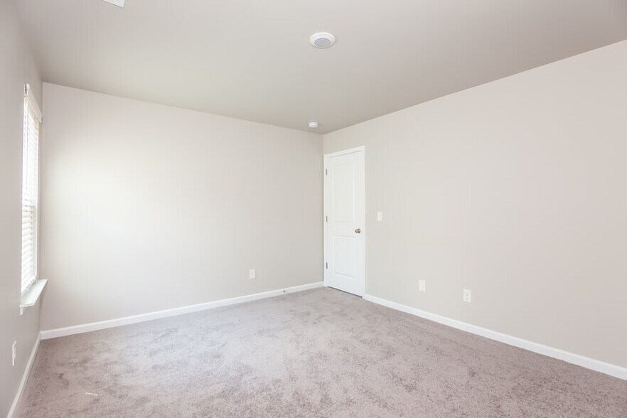 Building Photo - 10042 Brawley Ln
