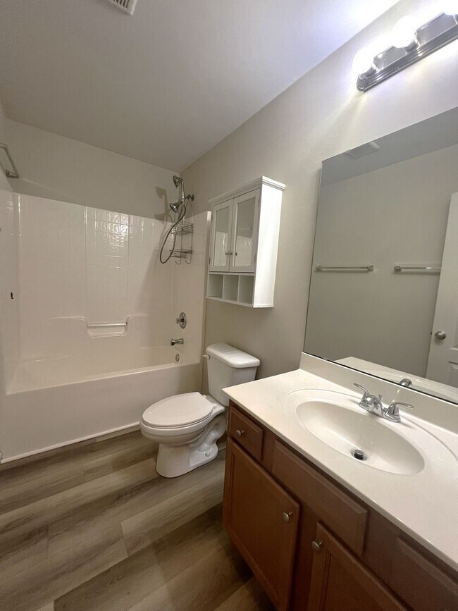 Building Photo - Windsor Park