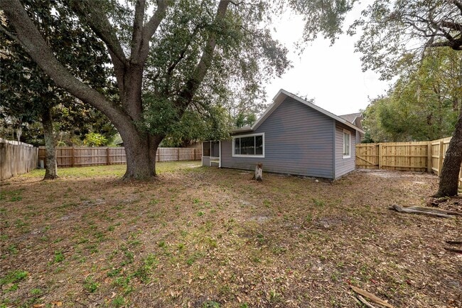 Building Photo - 245 Moonbeam Rd