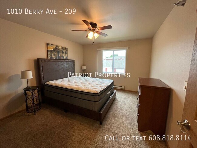 Building Photo - 1010 Berry Ave