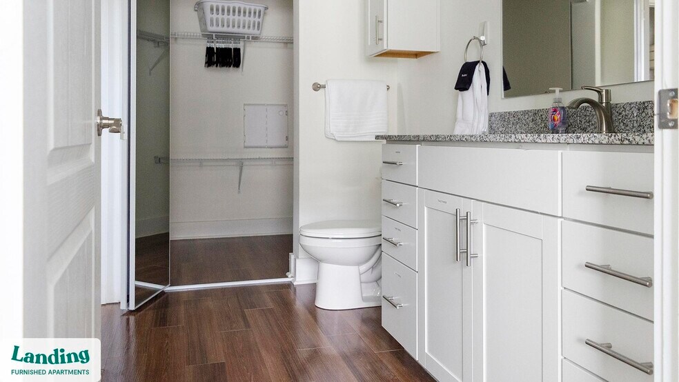 Building Photo - 901 Kelly Green Ln