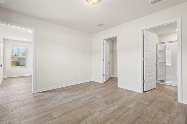 Building Photo - 1172 Sweet Laurel St