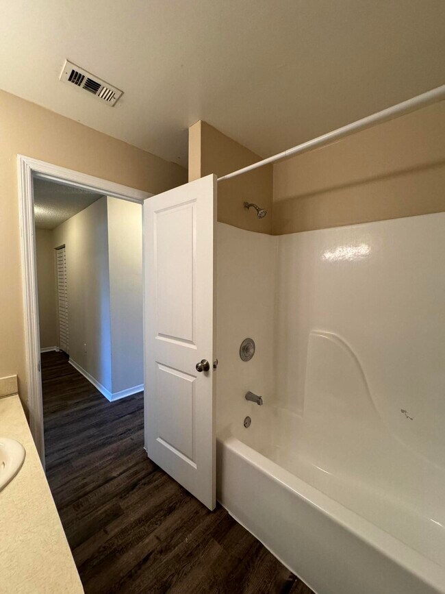 Building Photo - 1058 Mollie Ln